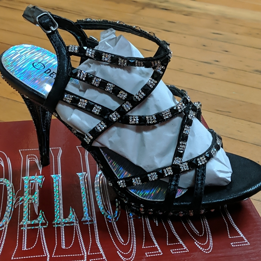 Delicacy Black Heels
